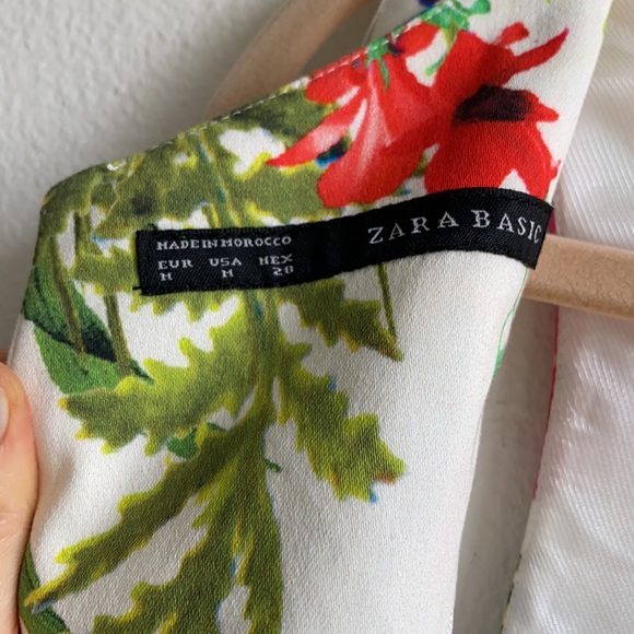Zara Flower Dress - Picture 7 of 8